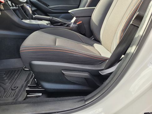 Used 2018 Subaru Crosstrek 2.0i Premium w/ Eyesight System image 13