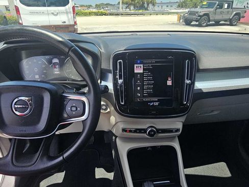 Used 2019 Volvo XC40 T5 Momentum AWD/4WD image 20