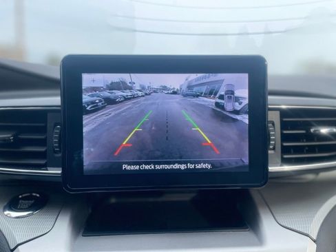 Used 2022 Ford Explorer XLT w/ Equipment Group 202A image 19