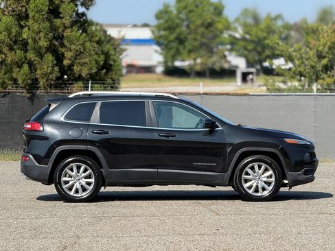 Used 2015 Jeep Cherokee Limited AWD/4WD image 7