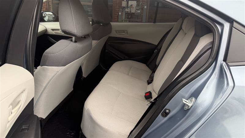 Used 2022 Toyota Corolla LE FWD image 19