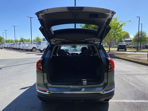 Used 2020 GMC Terrain SLT w/ Preferred Package AWD/4WD image 11
