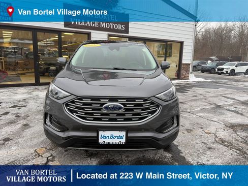 Used 2022 Ford Edge Titanium image 3