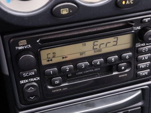 Used 2000 Toyota MR2 image 15