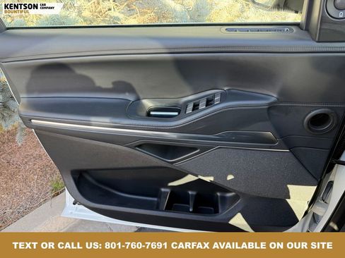 Used 2025 Lincoln Navigator L Reserve image 21