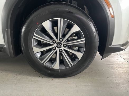 Used 2026 INFINITI QX60 Pure image 10