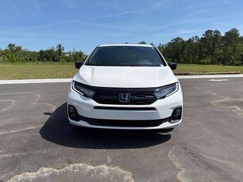 Used 2025 Honda Odyssey Sport-L image 18