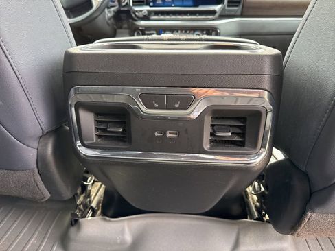 Used 2024 Chevrolet Silverado 2500 High Country w/ Technology Package AWD/4WD image 12