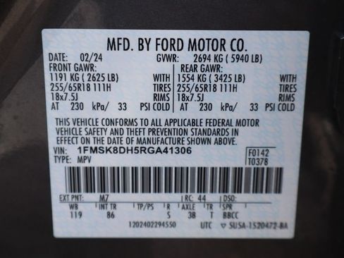 Used 2024 Ford Explorer XLT AWD/4WD image 33