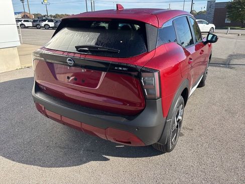 New 2025 Nissan Kicks SV FWD image 4