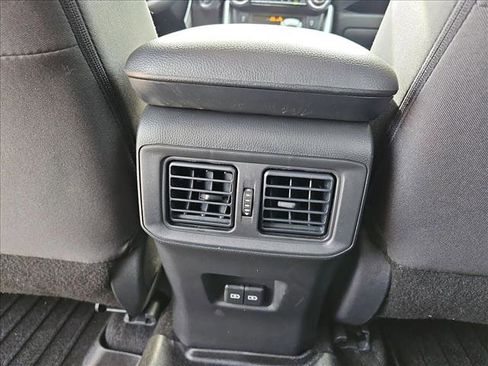 Used 2025 Toyota RAV4 XLE w/ Convenience Package image 18