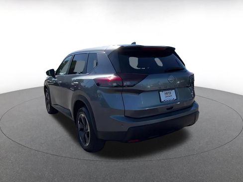 Used 2025 Nissan Rogue SV FWD image 11