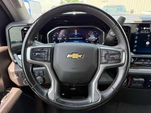 Used 2025 Chevrolet Silverado 3500 LT w/ Safety Package AWD/4WD image 19