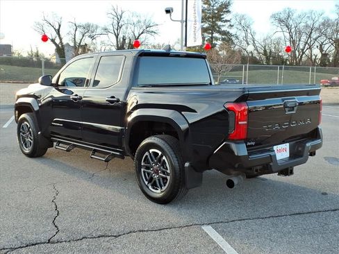 Certified 2025 Toyota Tacoma TRD Sport image 7