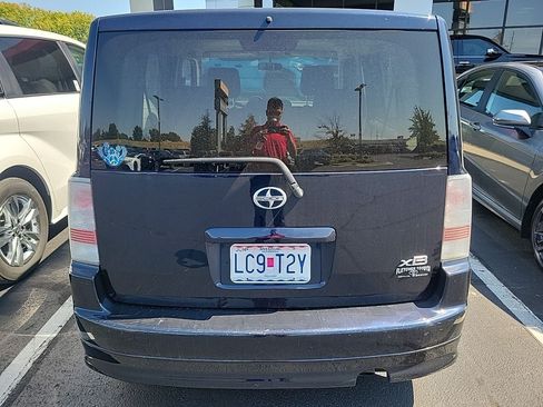 Used 2005 Scion xB FWD image 8