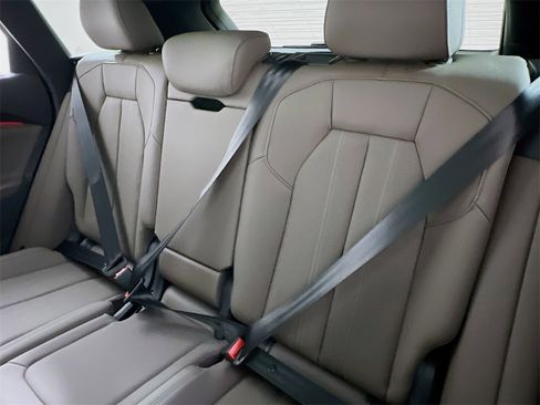 New 2025 Audi Q5 Premium Plus image 22