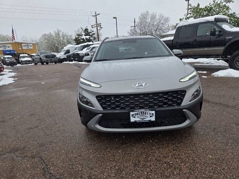 Used 2023 Hyundai Kona SEL w/ Convenience Package AWD/4WD image 3