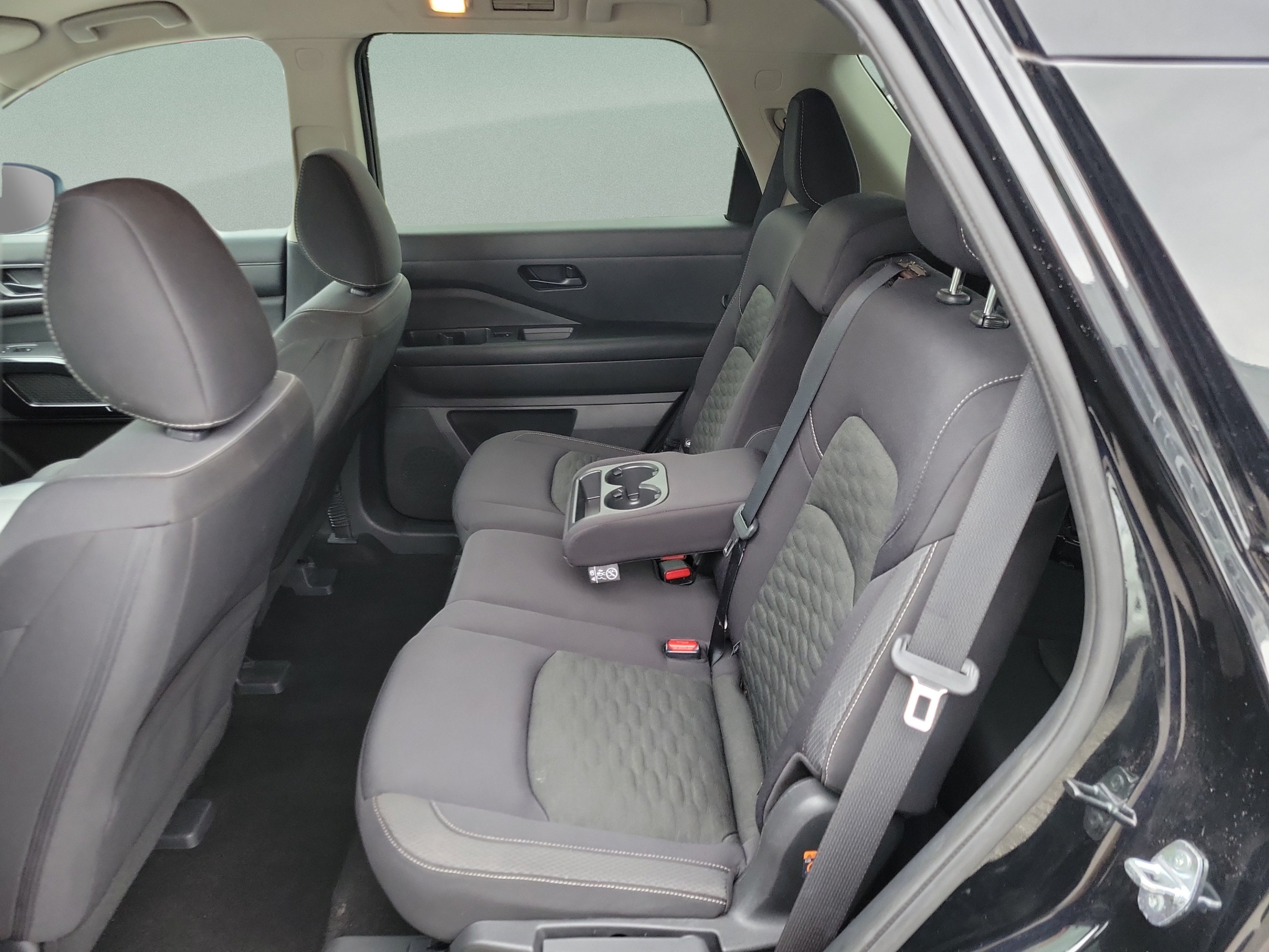 Used 2023 Nissan Pathfinder SV AWD/4WD image 19