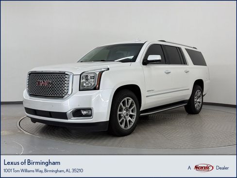 Used 2017 GMC Yukon XL Denali w/ Open Road Package AWD/4WD image 1