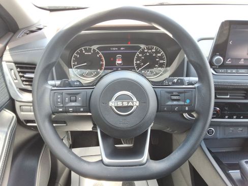 Used 2023 Nissan Rogue SV AWD/4WD image 11
