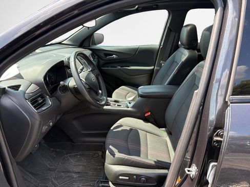 Used 2022 Chevrolet Equinox RS w/ LPO, Floor Liner Package FWD image 12