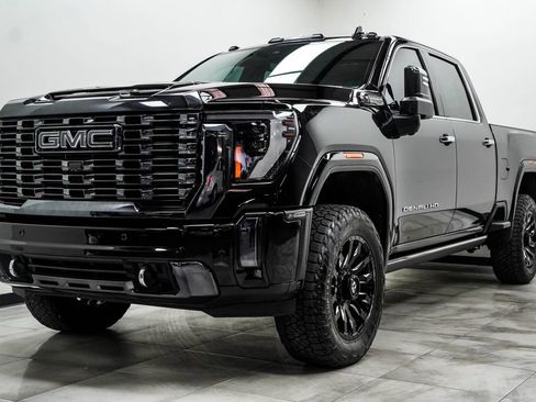 Used 2024 GMC Sierra 3500 Denali Ultimate image 6