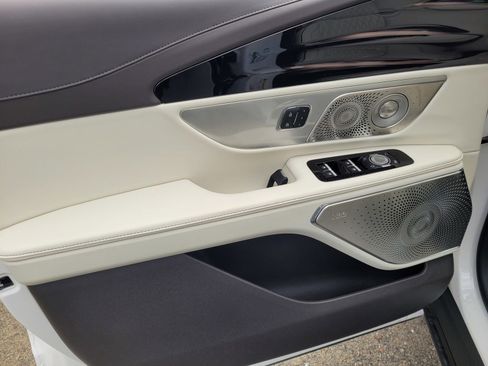 New 2026 Lincoln Nautilus Black Label AWD/4WD image 10