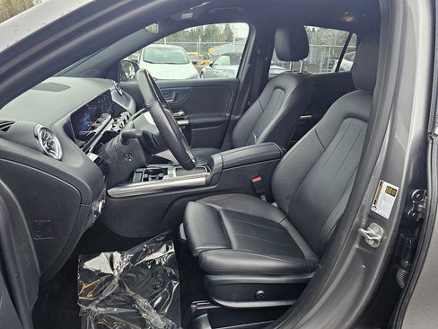 Used 2025 Mercedes-Benz GLA 250 4MATIC image 18