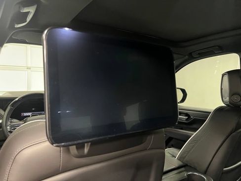 Used 2025 GMC Yukon AT4 Ultimate w/ LPO, Floor Liner Package AWD/4WD image 50