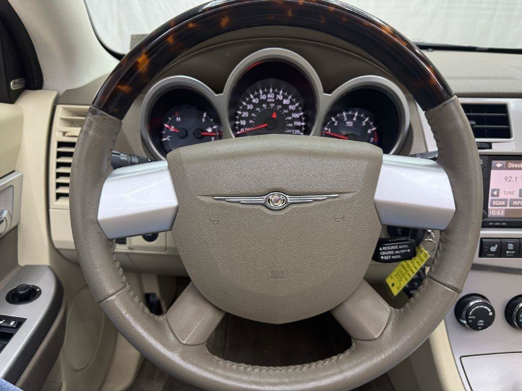 Used 2010 Chrysler Sebring Limited FWD image 15