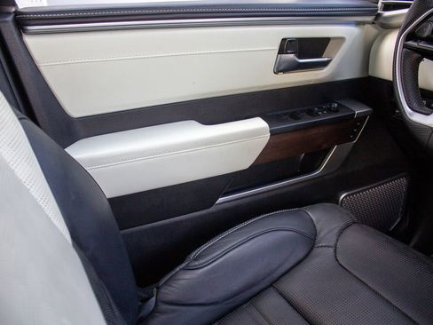 Used 2024 Toyota Tundra Capstone AWD/4WD image 18