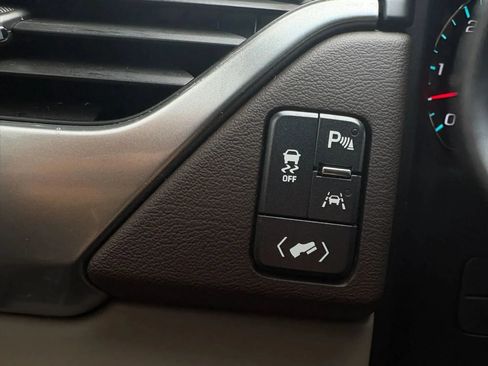 Used 2019 Chevrolet Tahoe LT RWD image 30