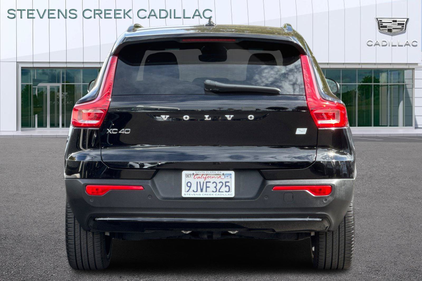Used 2023 Volvo XC40 Recharge Ultimate AWD/4WD image 4