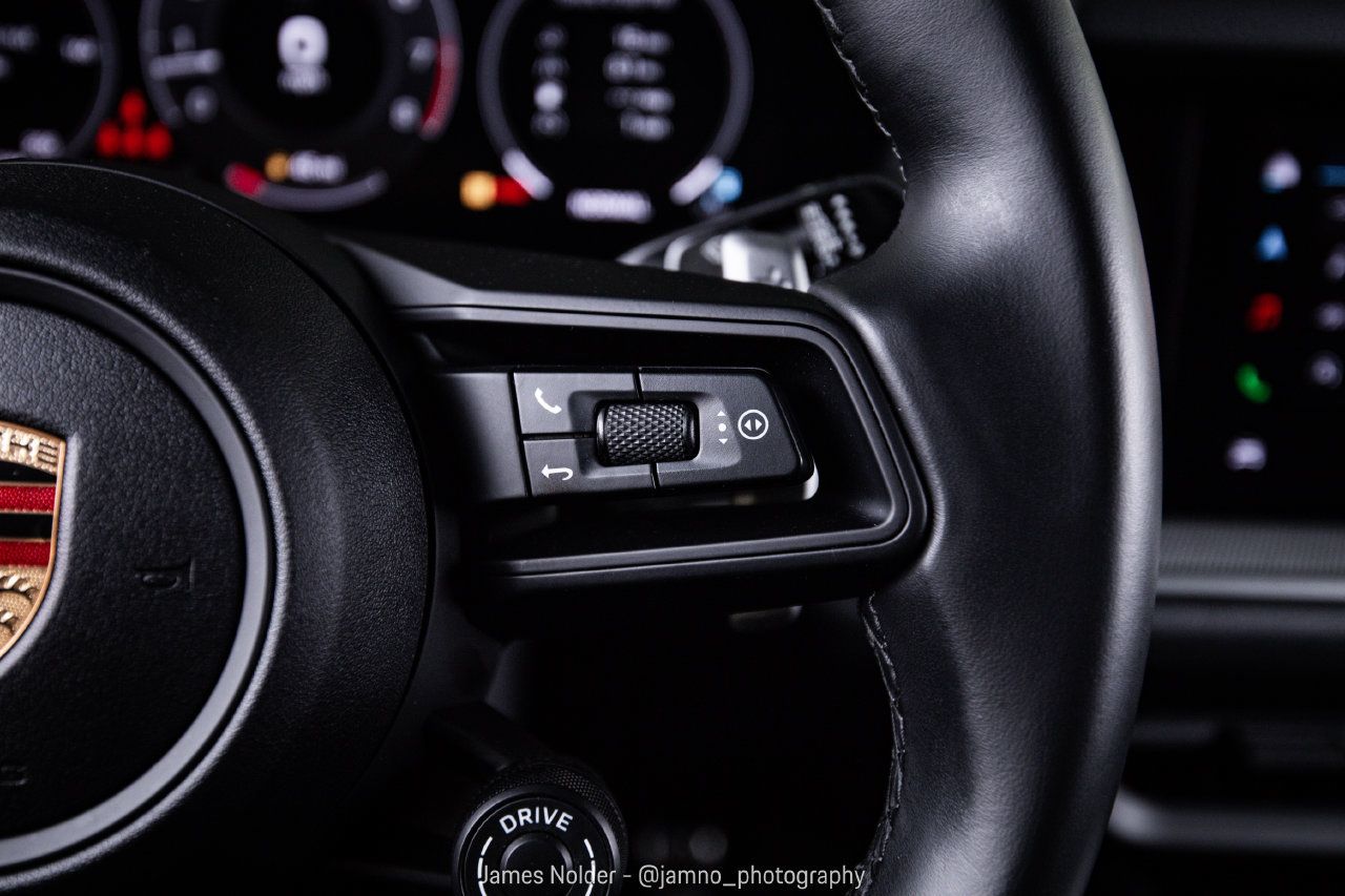 Certified 2024 Porsche Cayenne S AWD/4WD image 16