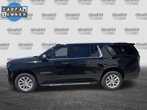 Used 2025 Chevrolet Suburban Premier AWD/4WD image 7