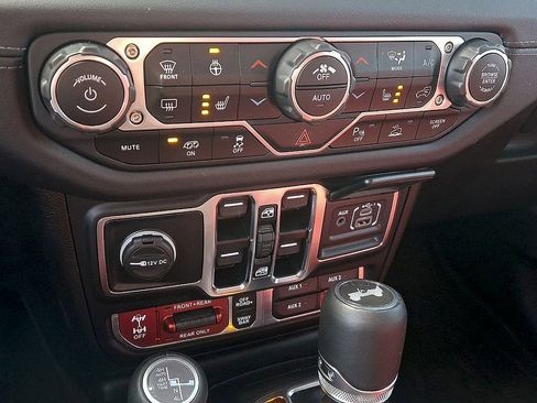 Used 2024 Jeep Wrangler Unlimited Rubicon 392 AWD/4WD image 15