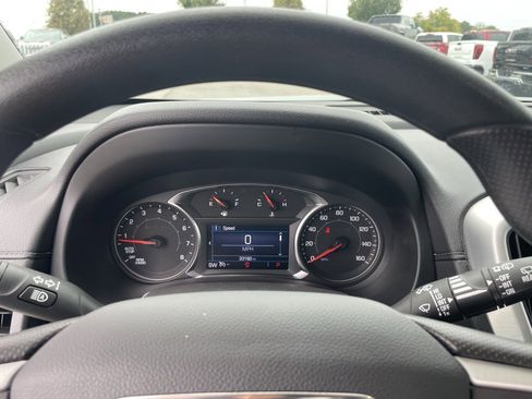 Used 2024 GMC Terrain SLE image 13