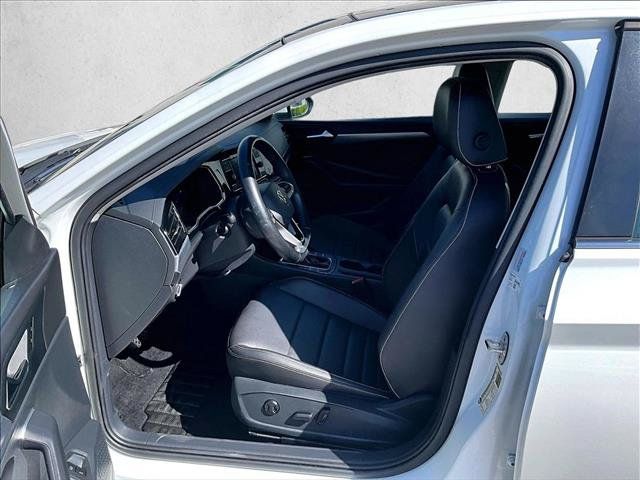 Used 2023 Volkswagen Jetta SE FWD image 24