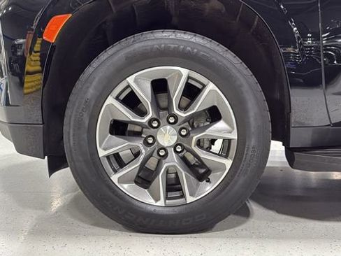 Used 2022 Chevrolet Tahoe LT w/ LT Signature Plus Package image 16