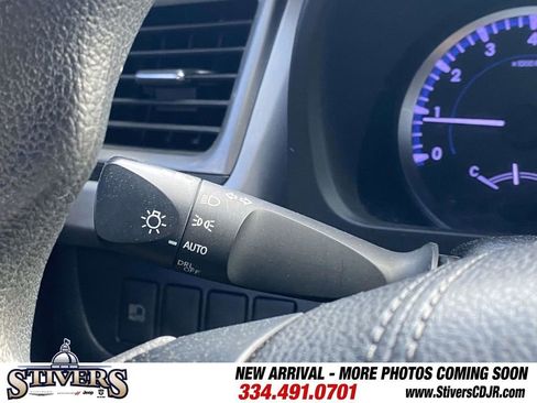 Used 2019 Toyota Highlander LE image 30