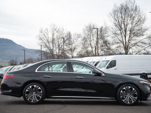 New 2026 Mercedes-Benz E 350 4MATIC Sedan image 5