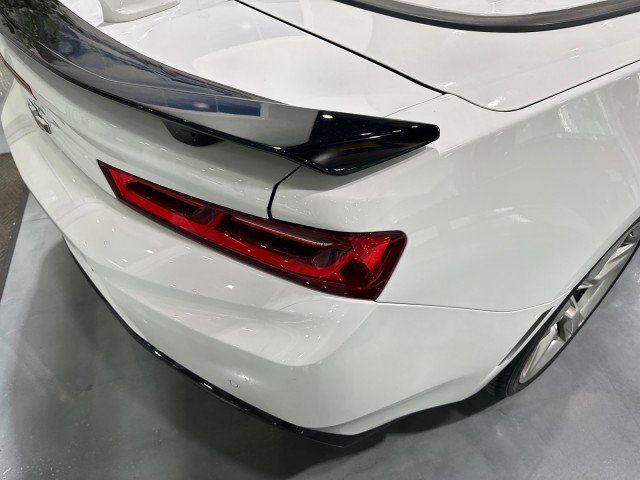 Used 2016 Chevrolet Camaro SS RWD image 31