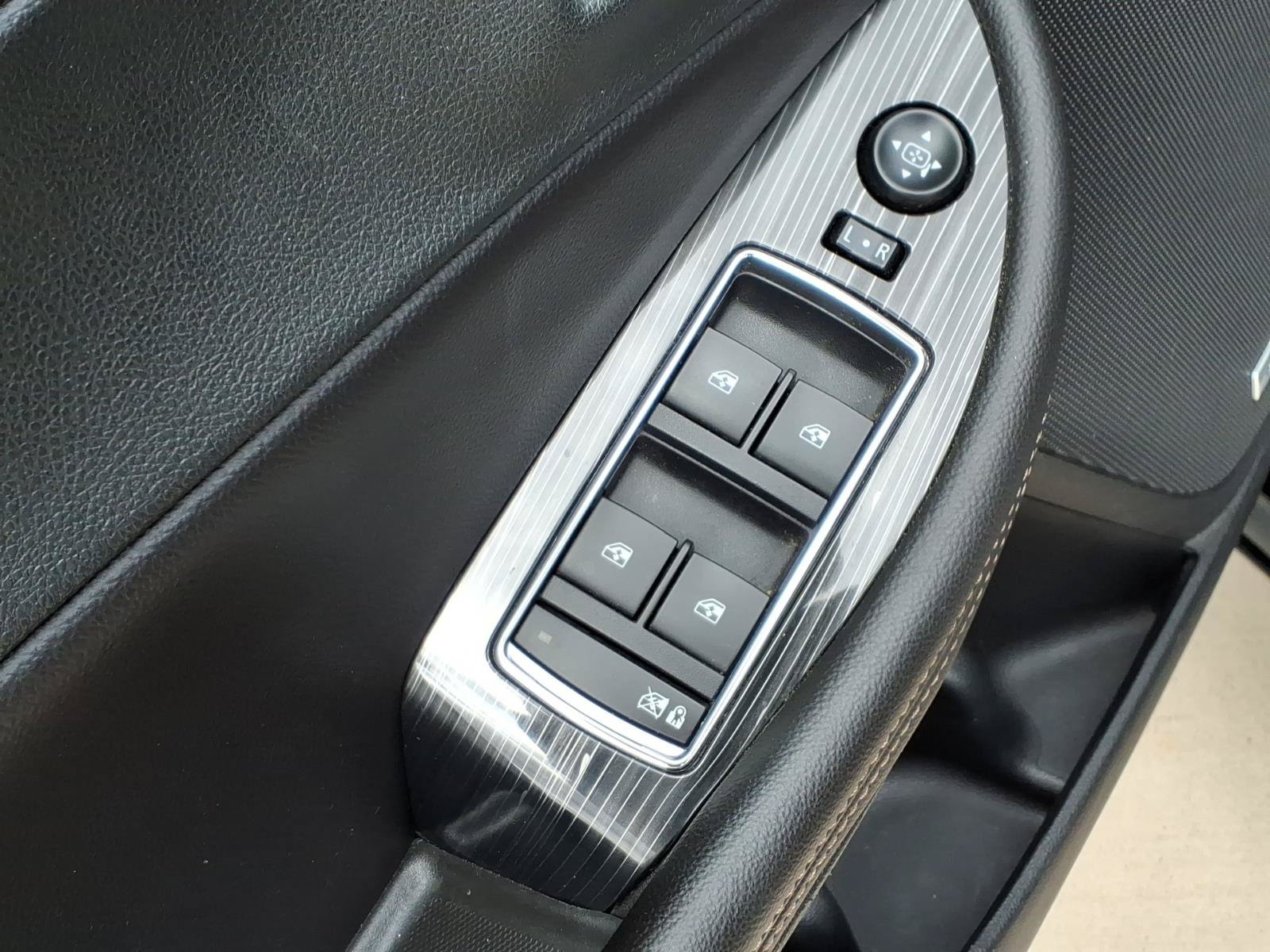 Used 2017 Chevrolet Impala Premier w/ Enhanced Convenience Package FWD image 21