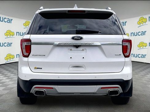Used 2017 Ford Explorer Platinum AWD/4WD image 5