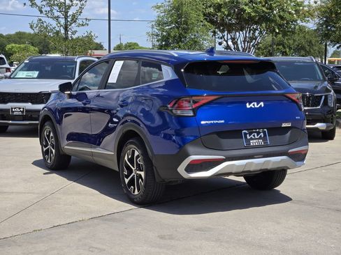 Used 2024 Kia Sportage EX AWD/4WD image 3