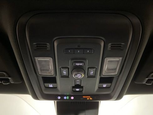 Used 2023 GMC Yukon XL Denali image 59