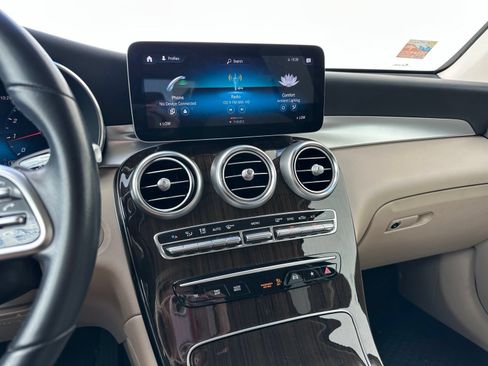 Used 2022 Mercedes-Benz GLC 300 image 16