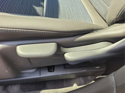 Used 2025 Buick Envista Preferred FWD image 11