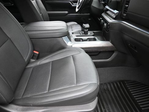 Used 2024 Chevrolet Silverado 1500 LTZ w/ LTZ Convenience Package II image 7