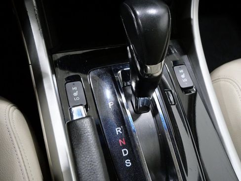 Used 2017 Honda Accord EX-L image 24